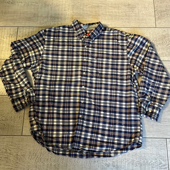 Izod Other - IZOD Plaid Long Sleeve Shirt